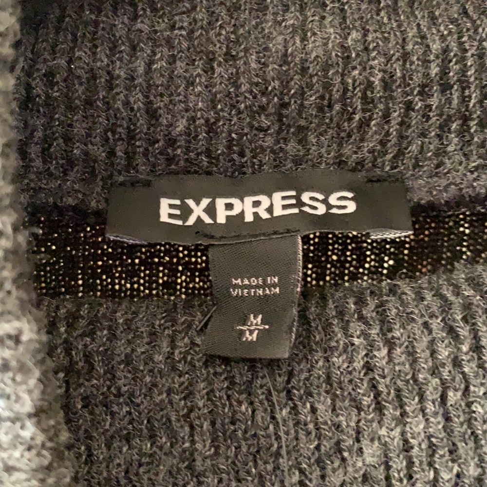 EXPRESS Puff Sleeves Ribbed Sweater - Picture 3 of 6